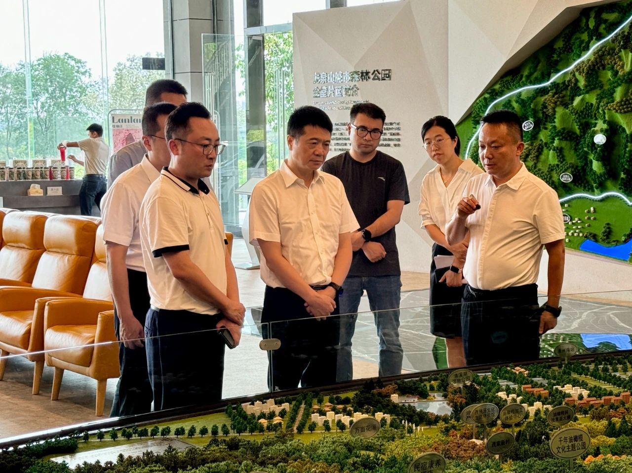 省PT视讯集团党委书记、董事长游勇带队赴聚峰谷项目开展汛期安全生产检查并调研生产经营情况